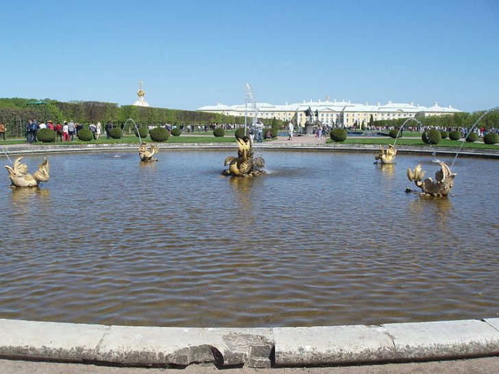 Верхний парк Петергофа, фонтан "Межеумный" Верхний парк Петергофа