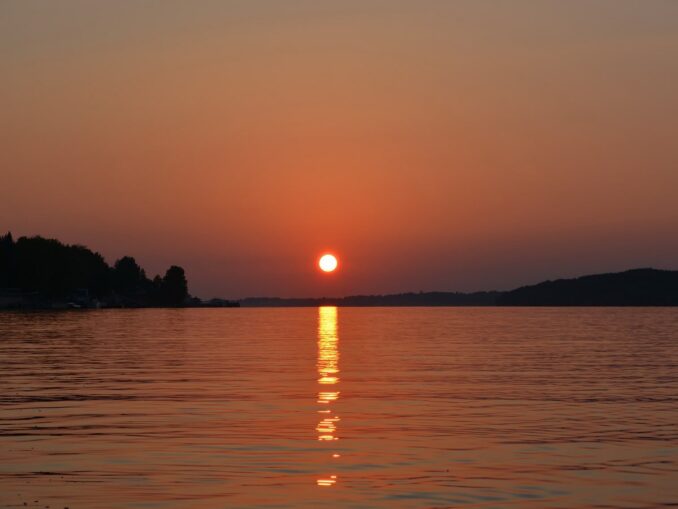 Река Волга в России - самая длинная река в Европе