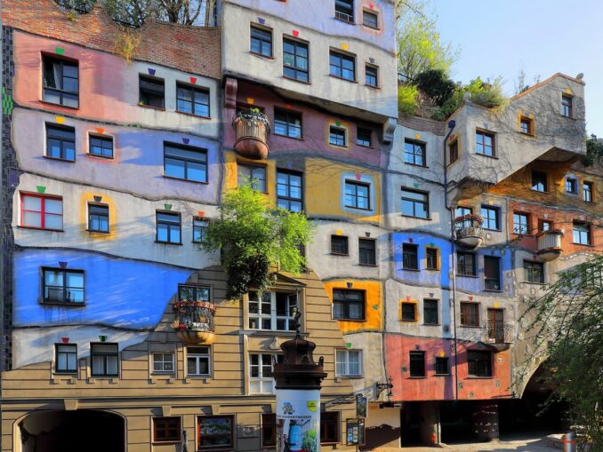 Дом Хундертвассера - образец современного искусства