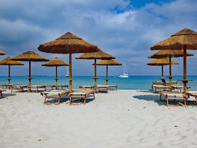 Пляж на Сардинии - в состав Италии входят крупные острова