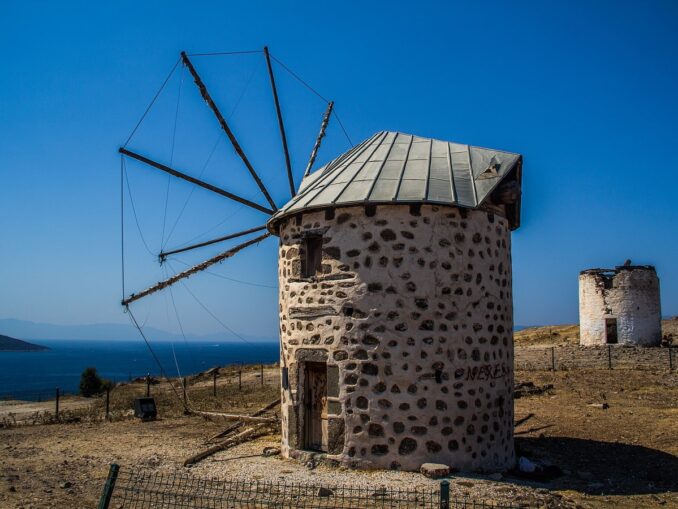 Ветряные мельницы в Бодруме можно посетить на холме Гюмбет