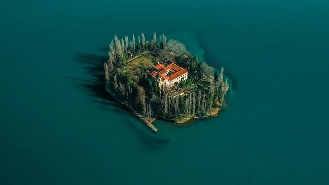 Остров Висовац, Хорватия Остров Висовац, Хорватия