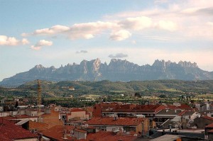 Горный массив Монсеррат в Испании Горный массив Монсеррат