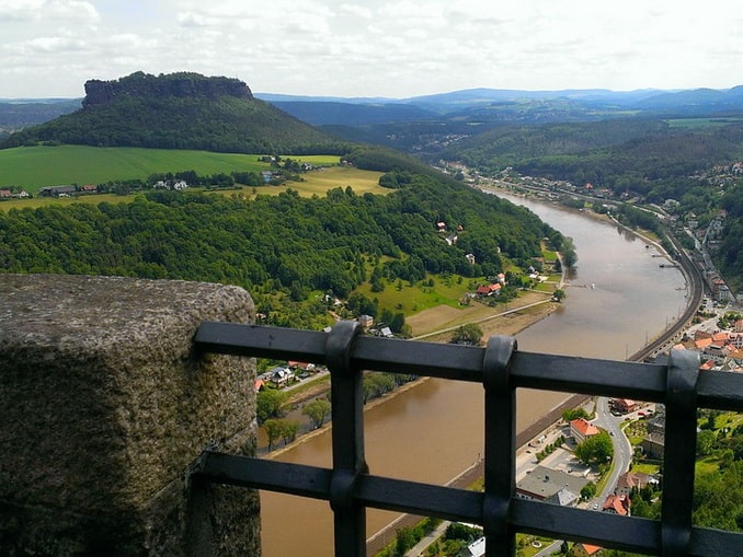 Скала Лилиенштайн, вид из Кенигштайна