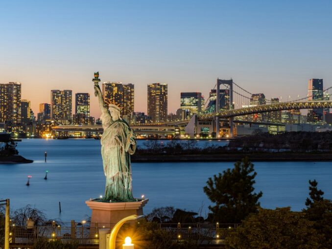 На остров Одайба нужно съездить туристам с детьми