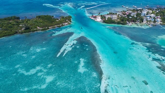 Мезоамериканский риф Белиз фото Dronepicr Мезоамериканский риф Белиз фото Dronepicr