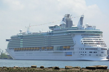 Круизный лайнер Freedom of the Seas Круизный лайнер Freedom of the Seas