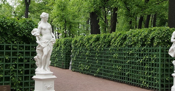 Летний сад в Санкт-Петерурге Летний сад в Санкт-Петерурге, фото Евгений Со / Wikimedia Commons