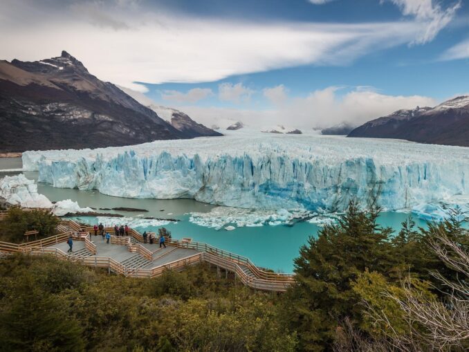 Ледник Перито-Морено - одно из самых интересных мест Патагонии