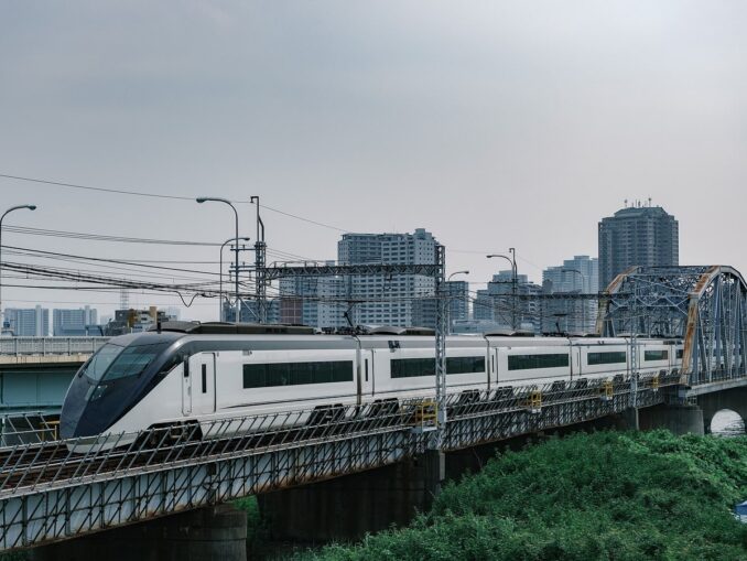 Keisei Skyliner - быстрый поезд из аэропорта Нарита до Токио