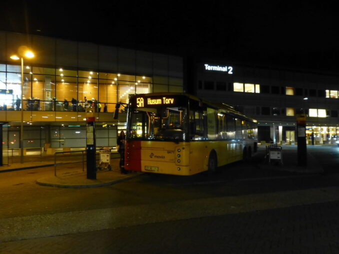 На автобус 5А можно доехать из аэропорта до центра Копенгагена