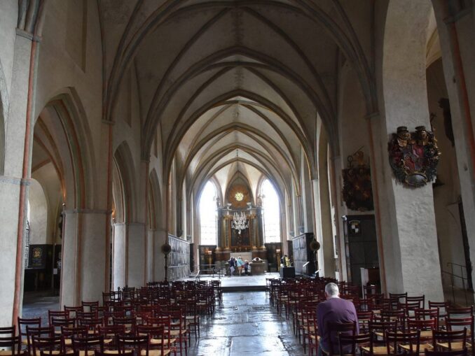 Риддарсхольмсширкан в Стокгольме собиратся посетить не каждый 