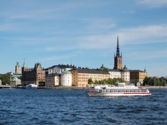 Старый город туристу нужно посмотреть в Стокгольме в первую очередь