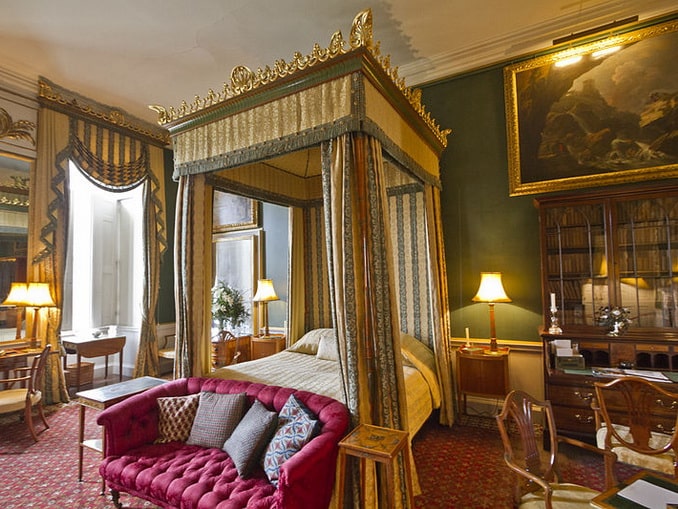 Спальня в замке Говардов