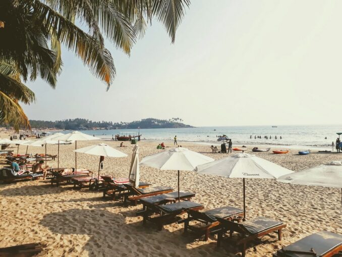 Пляж Палолем Пляж Палолем на Гоа популярен у молодежи