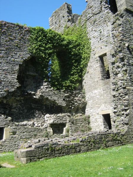 Руины замка Мидлхем, Великобритания