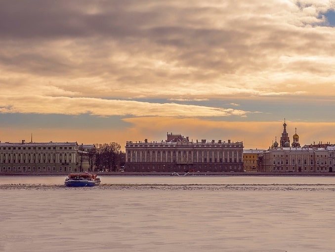 Мраморный дворец, Санкт-Петербург Мраморный дворец в Санкт-Петербурге находится на берегу Невы