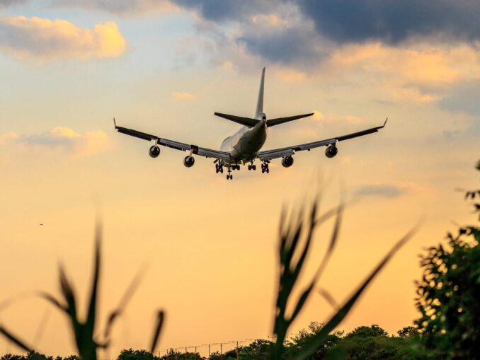 When the visa has not yet been issued, but the plane has already departed, photo @andychoinski/Pixabay.com Airplane - Schengen visa in 2026 may be issued too late