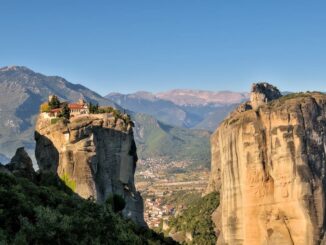 Монастыри Метеоры в первую очередь нужно посмотреть в Греции