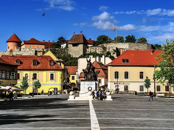 Эгерская крепость Венгрия