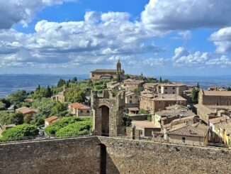 В Монтальчино в Италии едут посмотреть старый город