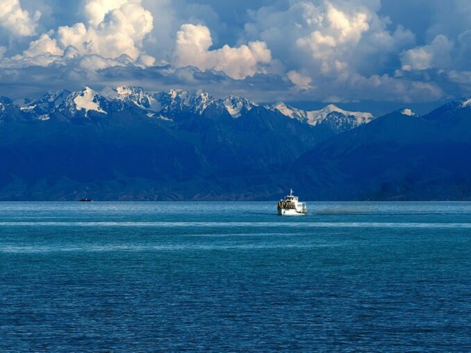 Озеро Иссык-Куль находится в Киргизи