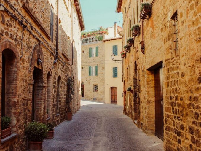 В Монтальчино нужно сходить в старый город