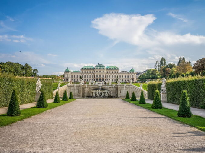 Бельведер нужно увидеть в Вене в первую очередь!