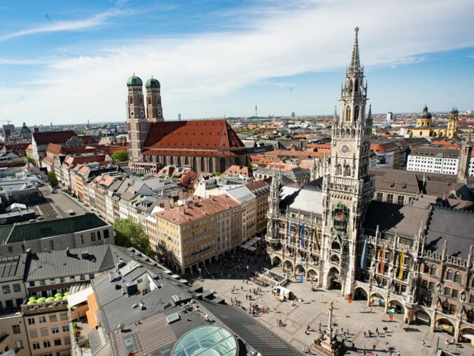 Мариенплац в Мюнхене нужно посмотреть в первую очередь