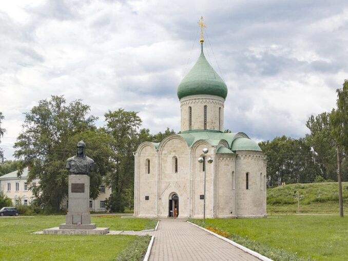 Спасо-Преображенский собор - одна из главных достопримечательностей Переславля-Залесского