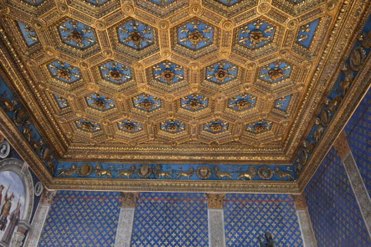 Потолок Зала лилий в Палаццо Веккьо