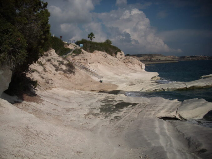 Пляж Говернорс близ курорта Лимассол