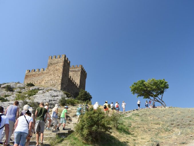 Genoese fortress in Sudak - Air temperature in Crimea in August can reach +40 degrees