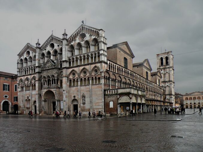 Феррарский собор хочет посетить каждый первый турист