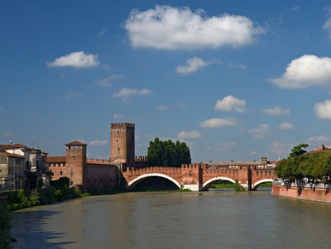Старый замок, Кастельвеккьо нужно посетить в Вероне обязательно