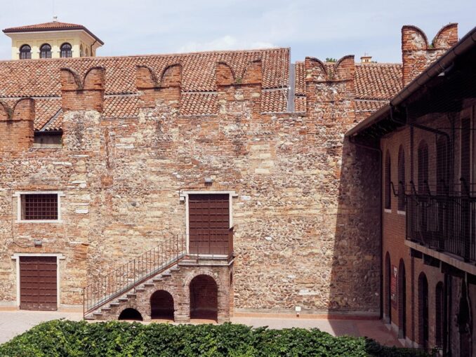 Дом Джульетты - первое, что нужно увидеть в Вероне