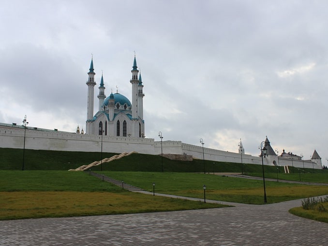 Казанский Кремль и мечеть Кул-Шариф Казанский Кремль и мечеть Кул-Шариф