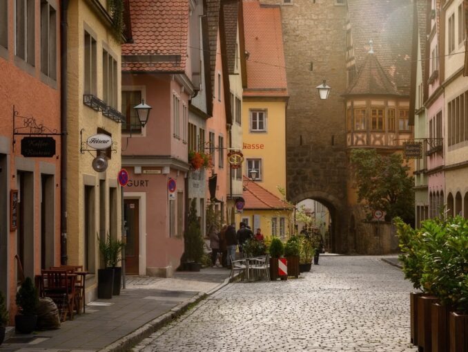 Ротенбург-об-ден-Тауберн - во время путешествия на машине по Германии вы увидите много интересных мест