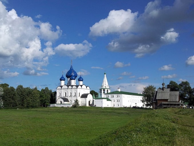 Суздаль, Россия Церкви - главное, что можно посмотреть в Суздале