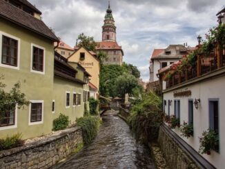 П первую очередь в Чески-Крумлове можно посмотреть Крумловский замок
