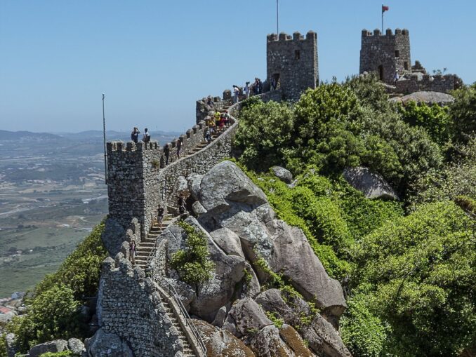 Замок святого Георгия в Лиссабоне нужно посетить обязательно