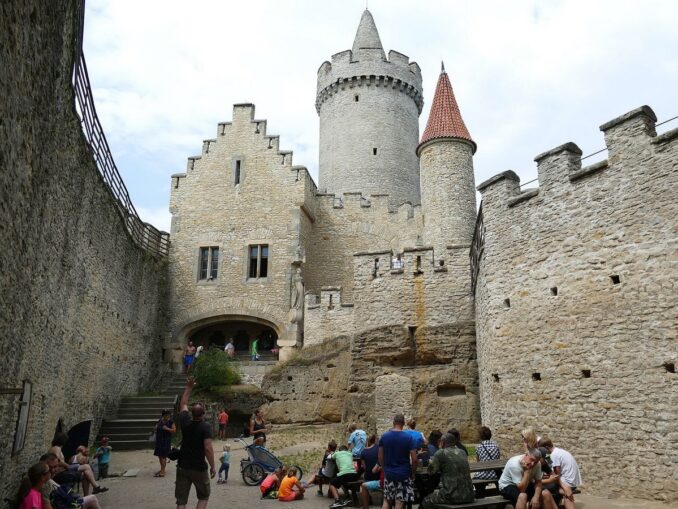 До Кокоржина легко добраться из Праги за пару часов