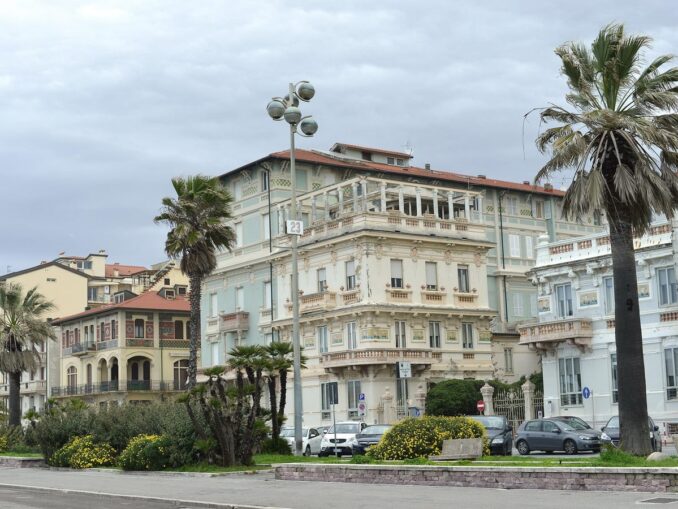 Набережную Виареджо можно посмотреть в первую очередь