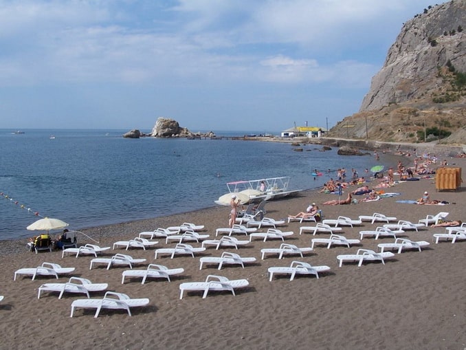 Пляж в Судаке, Крым