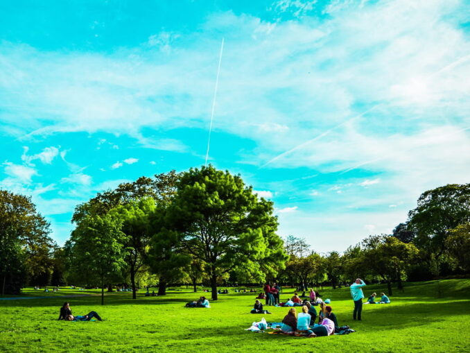St. James's Park - air temperatures in London during May are not very stable