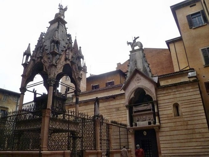Арки Скалигеров в Вероне
