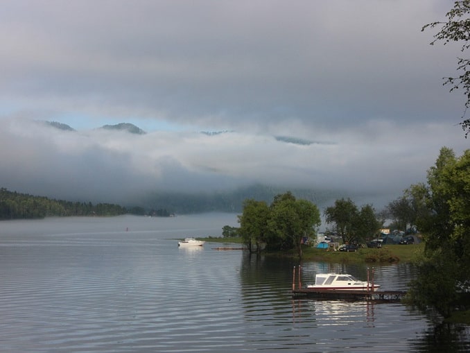 Телецкое озеро на Алтае, Россия