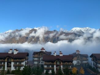 Горы - первое, что можно посмотреть в Красной Поляне!
