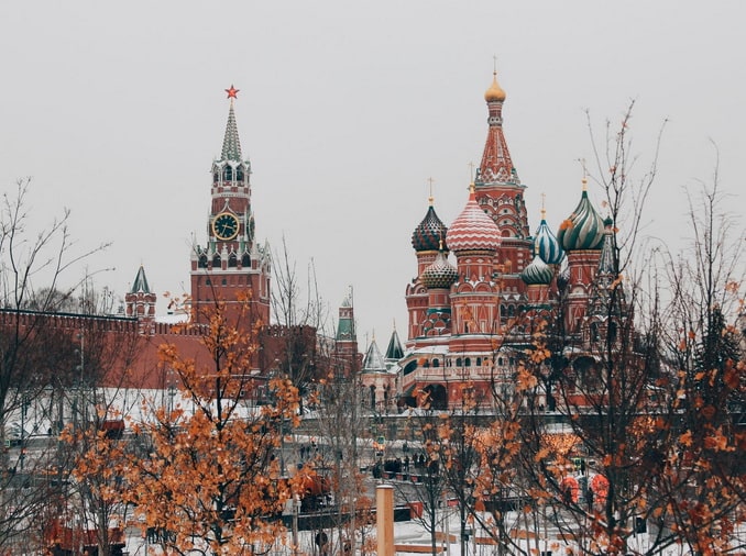 Кремль и храм Василия Блаженного - самые интересные места Москвы