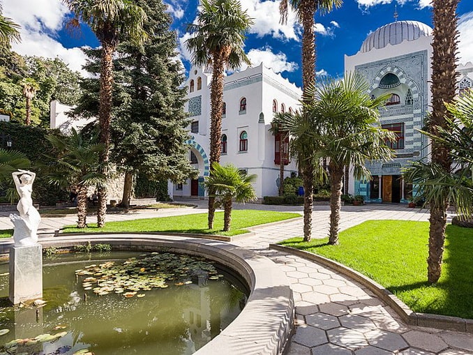 Дворец Дюльбер в Крыму находится в Гаспре, фото Деревягін Ігор